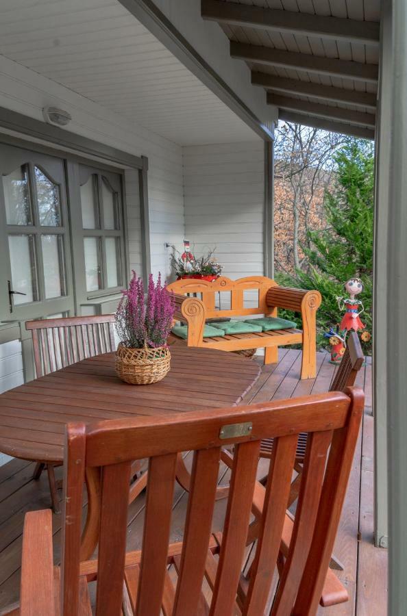 Negy Evszak Vendeghaz Apartment นอซวาย ภายนอก รูปภาพ